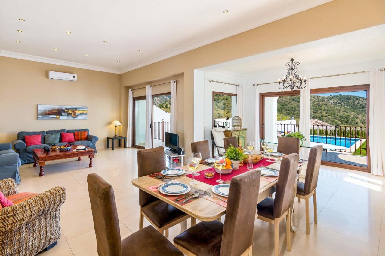 פריחיליאנה Nerja Paradise Rentals - Villa Cataleya מראה חיצוני תמונה