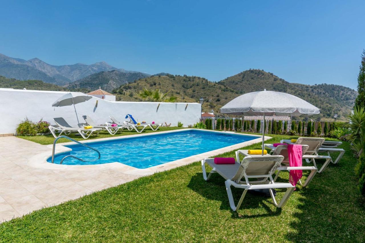 פריחיליאנה Nerja Paradise Rentals - Villa Cataleya מראה חיצוני תמונה